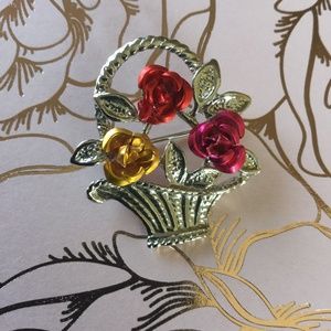 Vintage Flowers in a Basket Pin 1 inch